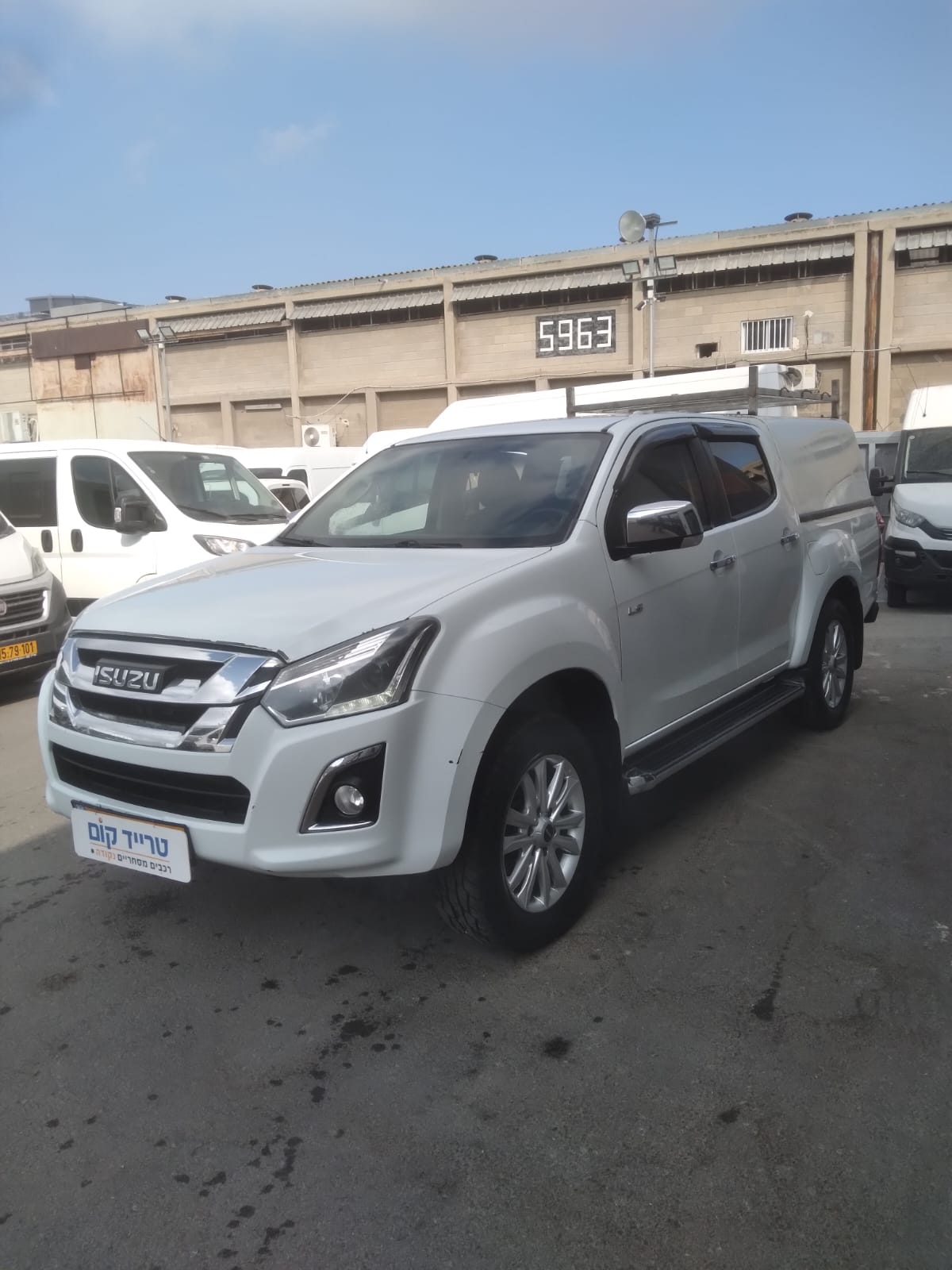 איסוזו די-מקס (ISUZU D-MAX) 4X4