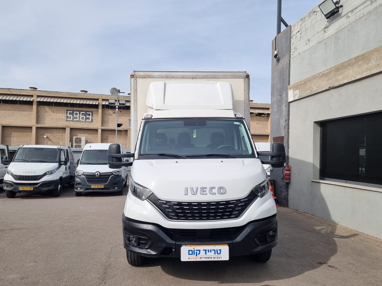 איווקו מסחרית שנת 2021 ,דגם חד קבינה, 70C18