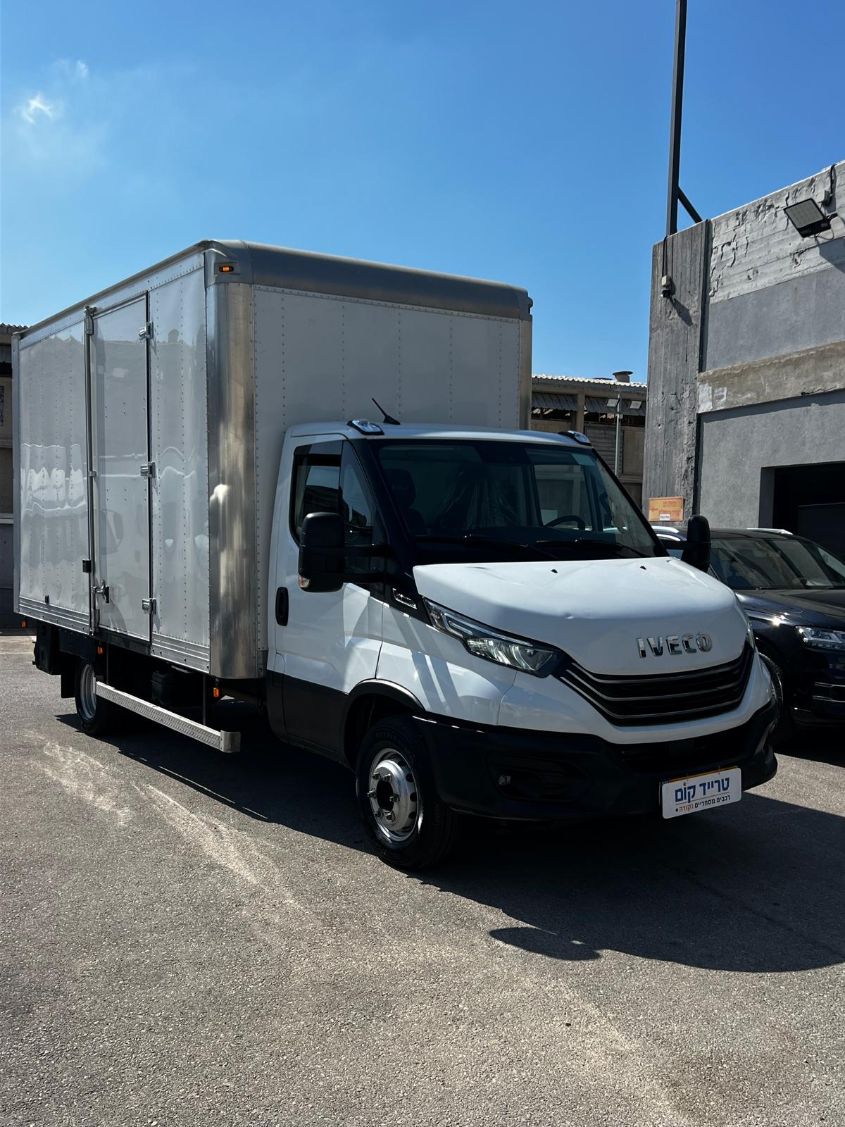 איווקו דיילי 2023 - חד קבינה 70C18