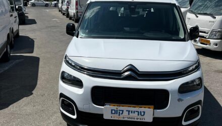 סיטרואן ברלינגו מסחרית שנת 2024 דגם SHINE PK — חזית הרכב