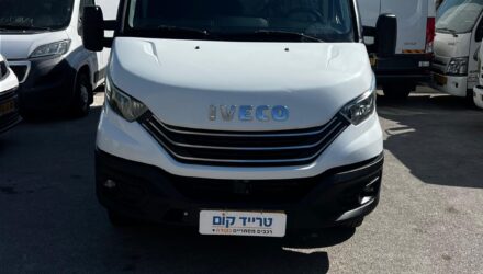 איווקו דיילי מסחרית שנת 2023 דגם ארוך גבוה 50C18 — חזית הרכב
