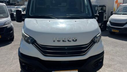 איווקו דיילי מסחרית שנת 2023 דגם בינוני גבוה 50C18 — חזית הרכב