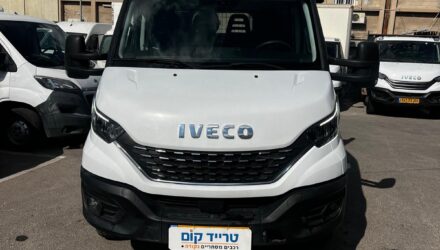 איווקו דיילי מסחרית שנת 2021 דגם דאבל קבינה 70C18 — חזית הרכב