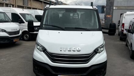 איווקו דיילי מסחרית שנת 2025 דגם דאבל קבינה 70C18 — מבט מלפנים