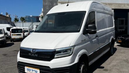 מאן TGE מסחרית שנת 2021 דגם בינוני גבוה עם רמפה הידראולית — מבט קדמי מהצד השני
