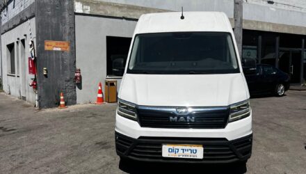 מאן TGE מסחרית שנת 2021 דגם בינוני גבוה עם רמפה הידראולית — מבט מלפנים